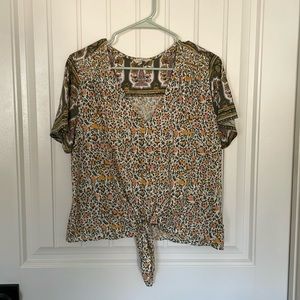 Lucky Brand women’s cropped floral blouse with bottom tie size L